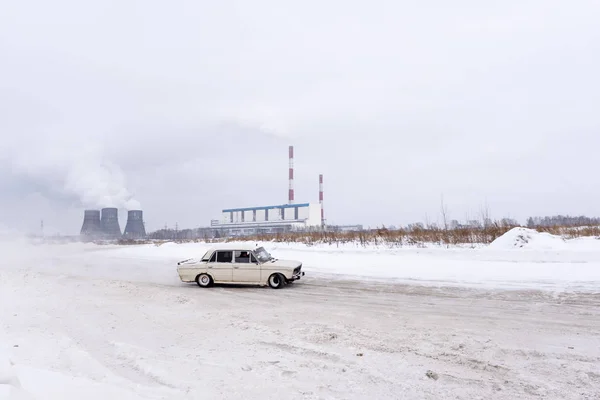 Rusland Novosibirsk November 2019 Een Oude Russische Witte Auto Vaz — Stockfoto