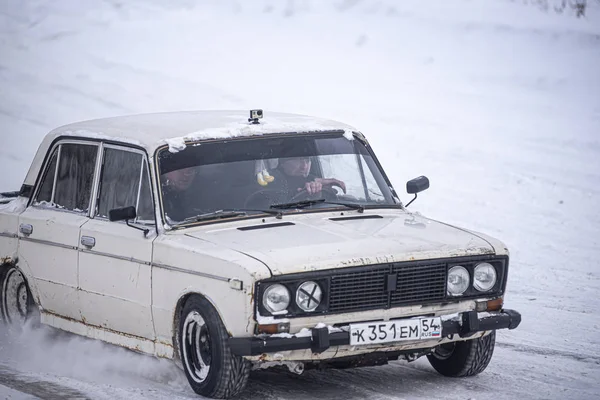 Rosja Nowosybirsk Listopada 2019 Rosyjski Stary Niski Samochód Vaz Zhiguli — Zdjęcie stockowe