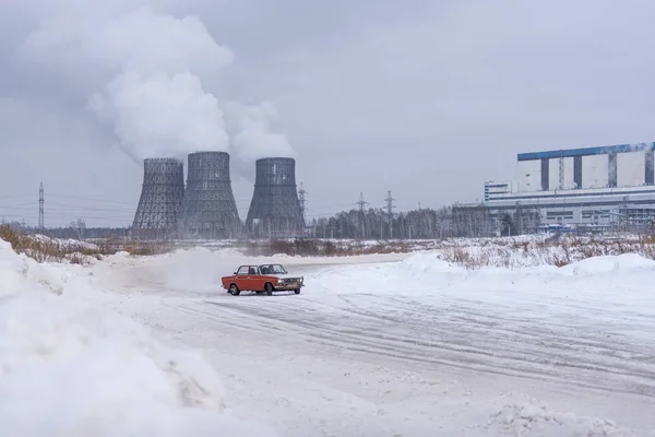 Rusia Novosibirsk Noviembre 2019 Ruso Viejo Coche Rojo Vaz Zhiguli — Foto de Stock