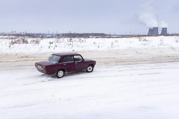 Russia Novosibirsk November 2019 Russian Old Crimson Car Vaz Zhiguli — 图库照片