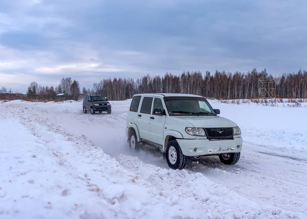 Russie Novossibirsk Janvier 2020 Deux Véhicules Hors Route Russes Uaz — Photo