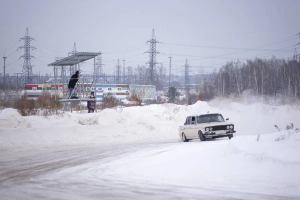 Rusia Novosibirsk Noviembre 2019 Una Persona Desconocida Toma Video Trípode — Foto de Stock
