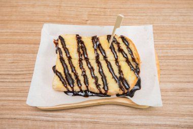 Çikolatalı tost, çikolatalı ekmek