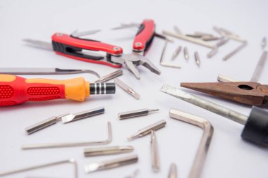 Allen anahtarı, çok amaçlı, vida sürücü, pense