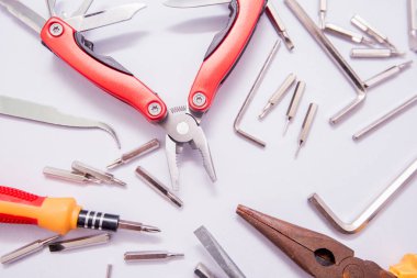 Allen anahtarı, çok amaçlı, vida sürücü, pense