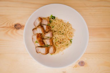 şehriye domuz rostosu, Tay gıda, Çin yemeği