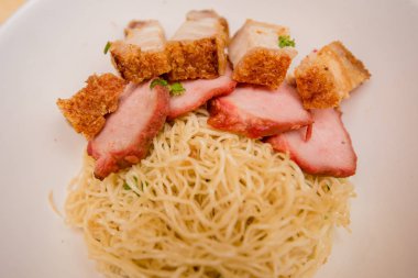 şehriye domuz rostosu, Tay gıda, Çin yemeği