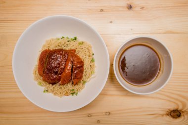 şehriye kızarmış ördek, Tay gıda, Çin yemeği