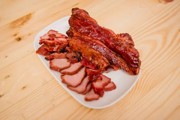 Hong Kong-stil Kızartma domuz, domuz rostosu, Tay kavrulmuş gevrek domuz eti