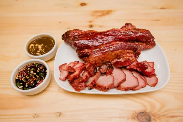 Hong Kong-stil Kızartma domuz, domuz rostosu, Tay kavrulmuş gevrek domuz eti