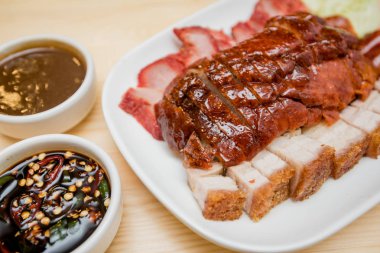 Kızarmış ördek ve kızarmış domuz, Tay gıda, Çin yemeği