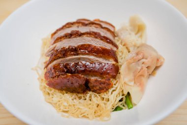 şehriye kızarmış ördek, Tay gıda, Çin yemeği