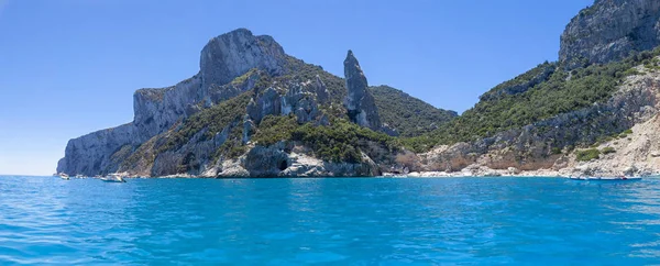 Panorama de Aguglia pináculo no golfo de Orosei Sardenha Ital — Fotografia de Stock