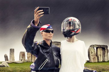 Aptallar turist çifti bir selfie almak