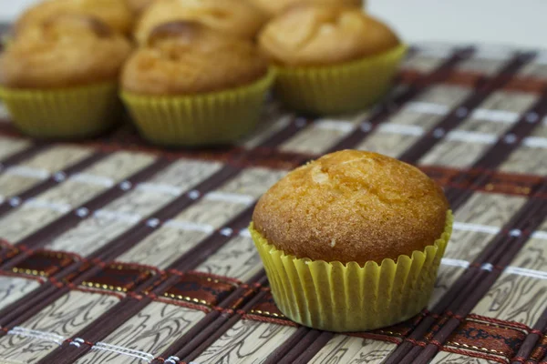 Çok lezzetli kek muz dolgulu