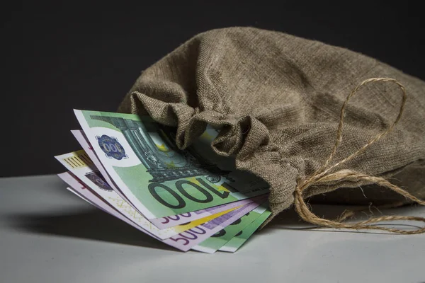 Euro beyaz bir tablo tam bir torba