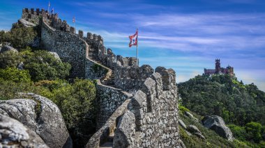 Sintra Hill'de kadar de Mağribi Kalesi sahne