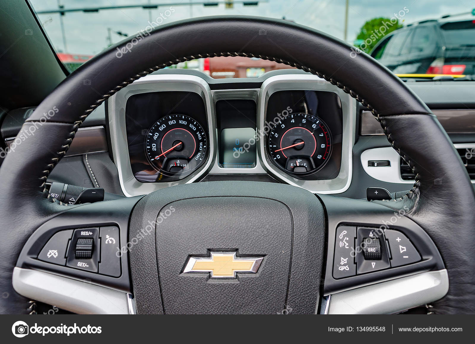 Yellow Chevrolet Camaro SS convertible dashboard details – Stock Editorial  Photo © Junot #134995548