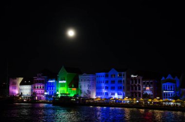 Geceleri Willemstad Curacao Adası oteli