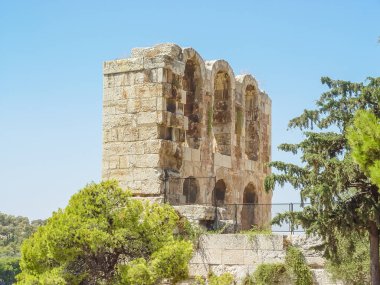 Atina'da bulunan Odeon Tiyatrosu görünümünü