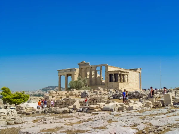 Il tempio antico di colonne di marmo cariatide dell'Eretteo — Foto Stock