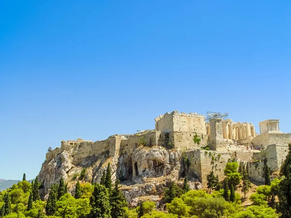 The Parthenon temple over the Acropolis hill — Stock Photo, Image