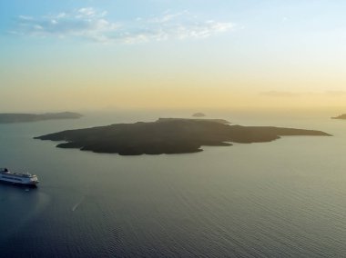 Santorini Denizi ile birçok yolcu gemilerine 