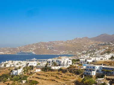 Mykonos, bir popüler ada dönüm noktası köyde Chora'daki yel değirmenleri