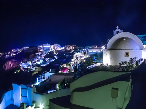 Luces del pueblo de Oia por la noche en Santorini —  Fotos de Stock