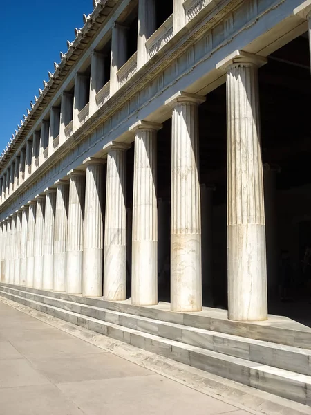 Colonne di marmo ad Atalo Stoa in agora ad Atene — Foto Stock