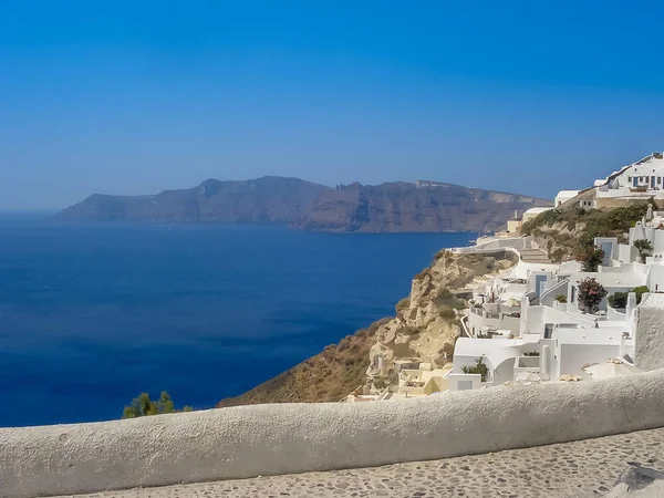 Increíble vista del pueblo de Fira en Santorini — Foto de Stock