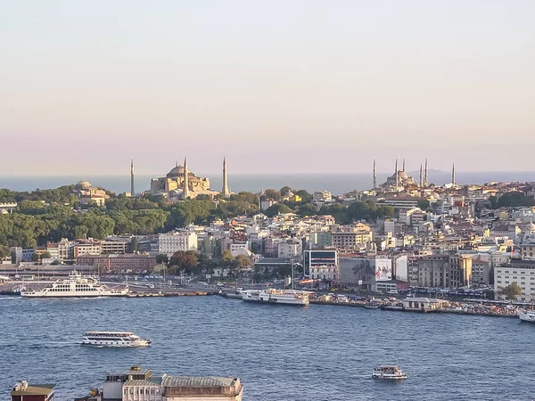 Panoramatický pohled z Istanbulu na západ slunce — Stock fotografie