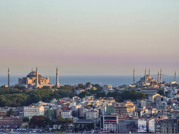 Gün batımını Istanbul 'un panoramik manzaraya — Stok fotoğraf