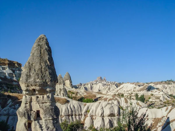 Falaises volcaniques et formations rocheuses en Cappadoce — Photo
