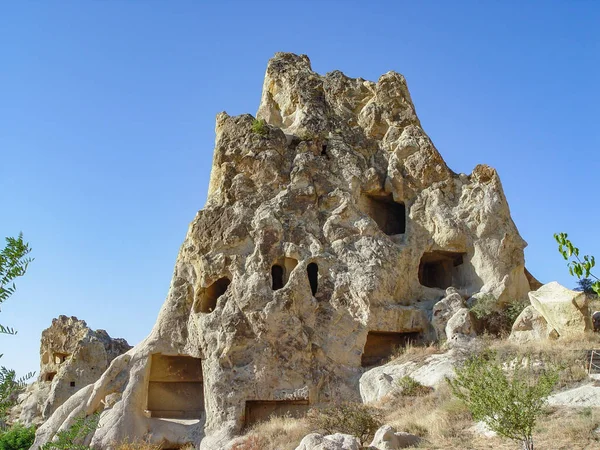 Ηφαιστειογενή βράχια και βραχώδεις σχηματισμούς στο Cappadocia — Φωτογραφία Αρχείου