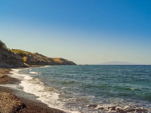 La playa cerca de Exo Gialos en Santorini —  Fotos de Stock