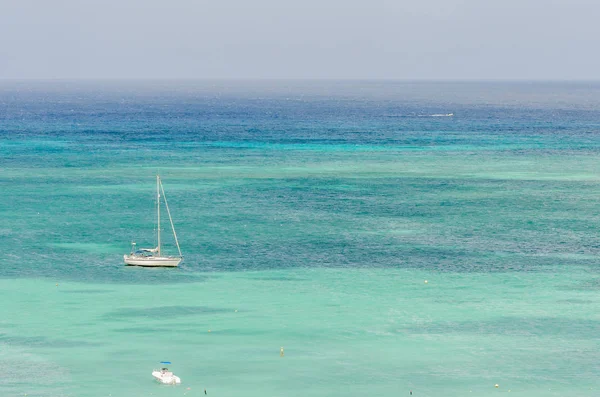 船でカリブ海で夏の時間 — ストック写真