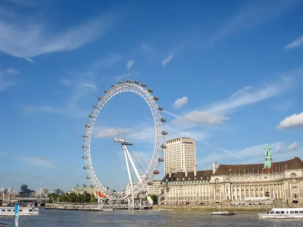 London Eye at the River Thames in London — Stock Photo, Image