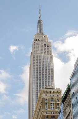 Empire State Binası stree üzerinden