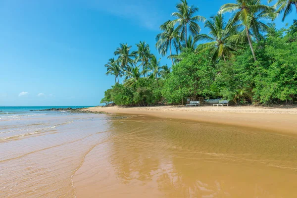 Marau Bahia yarımadasındaki doğal havuzlar.