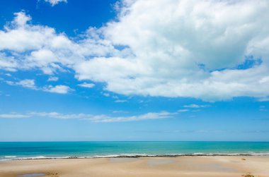 Canoa Quebrada turuncu kayalıklar görünümünü ve