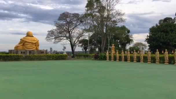 Foz Iguau Brazil July 2016 Backside Giant Buddha Statue Buddhist — 图库视频影像