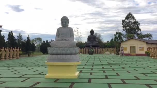 Foz Iguacu Brasilien Juli 2016 Kinesisk Klassisk Buddha Staty Ett — Stockvideo