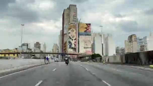 サンパウロ ブラジル 2020年5月6日 検疫中の5月23日の通りで交通量が多く 北の地域から南の地域に向かう タイムラプス撮影 — ストック動画