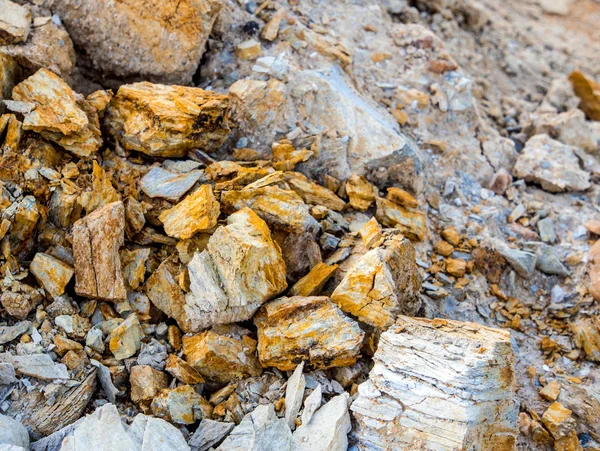 Textura de pedra e solo em solo rochoso de montanha — Fotografia de Stock