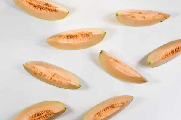 Trozos de melón lugar ordenada — Foto de Stock
