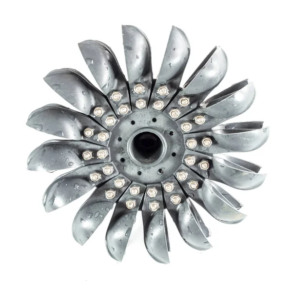 Pelton Su Türbinindeki Damla Yenilenebilir Enerji