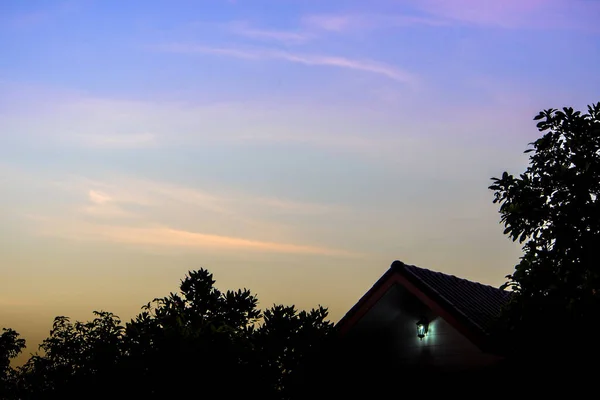 Küçük Işık Sabah Silüeti — Stok fotoğraf
