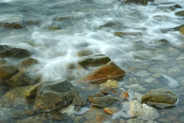 Турбулентность Морской Воды Камней Побережье — стоковое фото