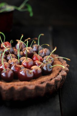 Kirazlı çikolatalı turta.